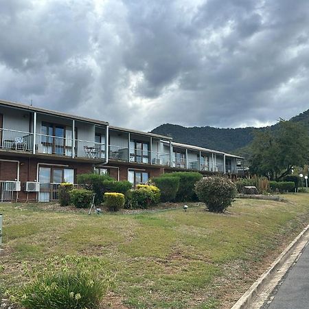 Mountain Creek Motel Bar & Restaurant Маунт-Бьюти Экстерьер фото