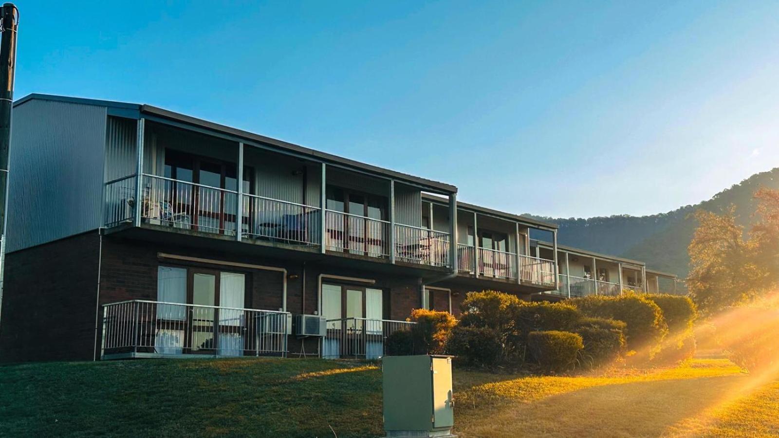 Mountain Creek Motel Bar & Restaurant Маунт-Бьюти Экстерьер фото